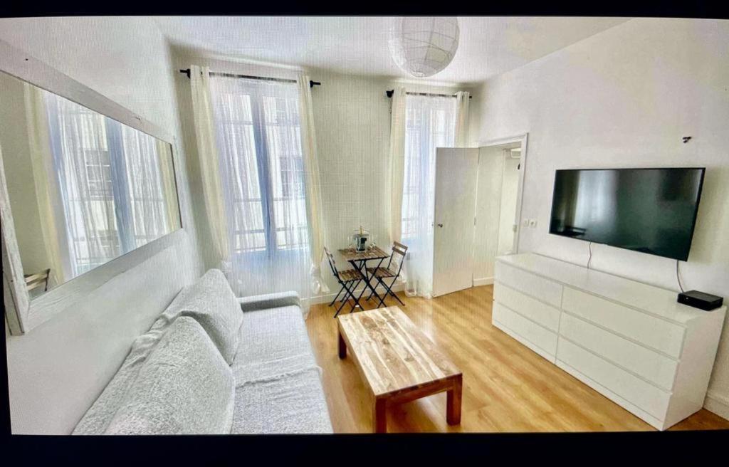 Cute One Bedroom In Le Marais Párizs Kültér fotó