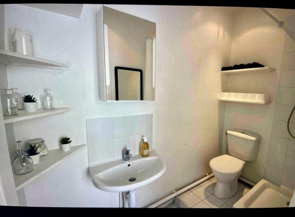 Cute One Bedroom In Le Marais Párizs Kültér fotó